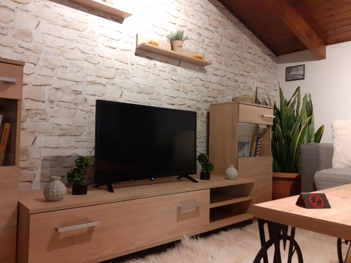 The View Attic Appartement Ioannina Buitenkant foto