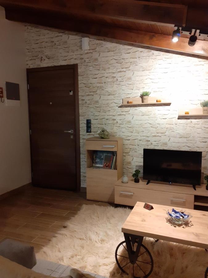 The View Attic Appartement Ioannina Buitenkant foto