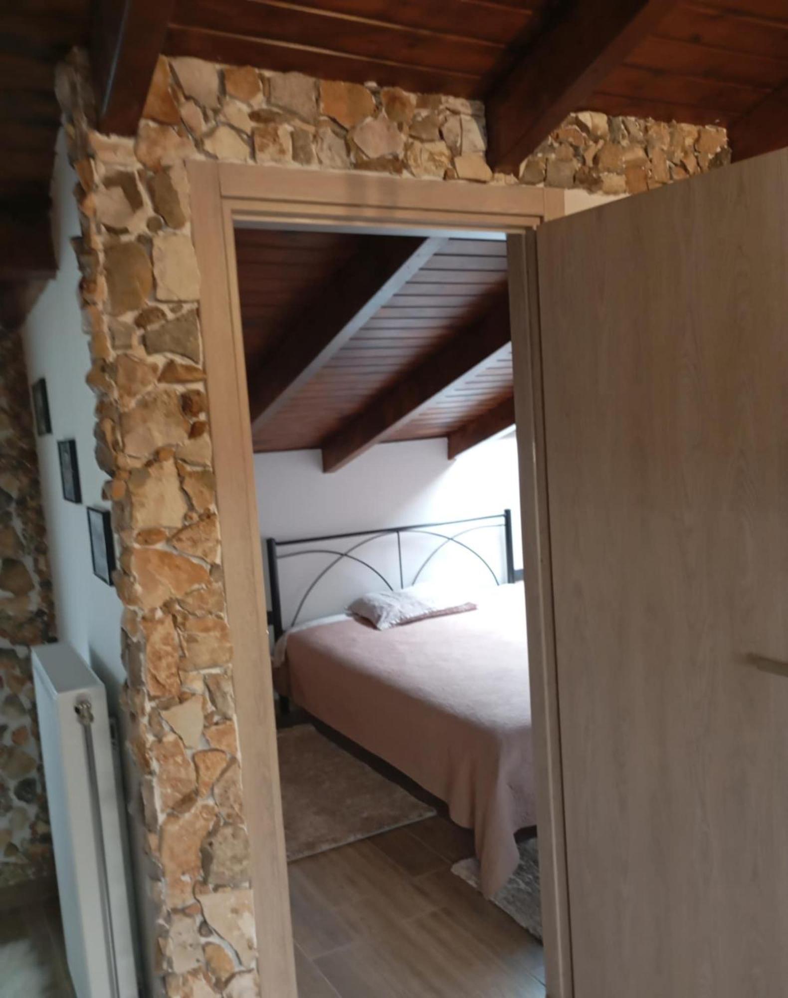 The View Attic Appartement Ioannina Buitenkant foto